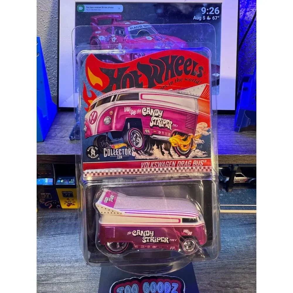 Hot Wheels RLC Volkswagen Drag Bus Candy Striper Pink Logo variant numbered 3866